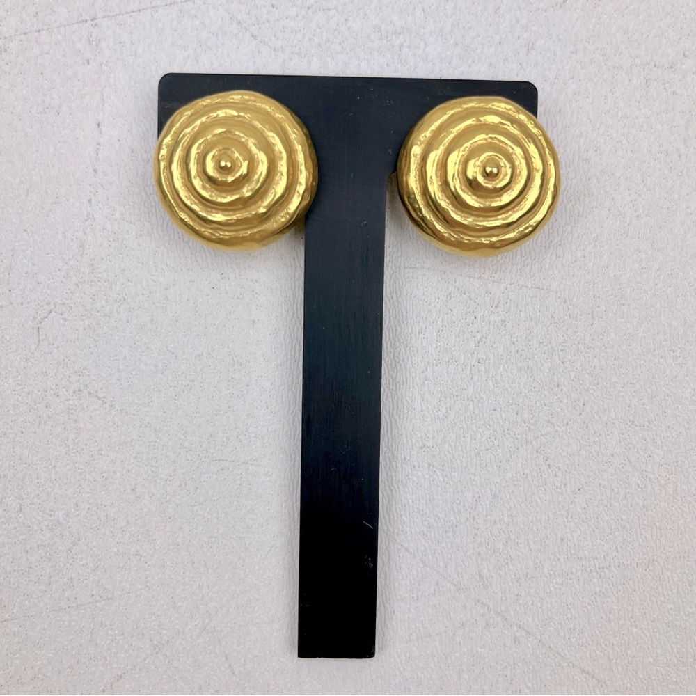 Jaded 'Classic' collection Swirl Clip on Earring